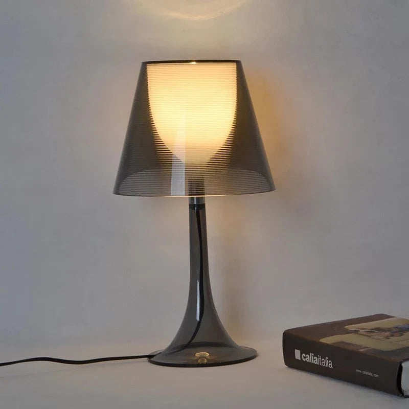 Lampe de Table élégante et contemporaine en acrylique