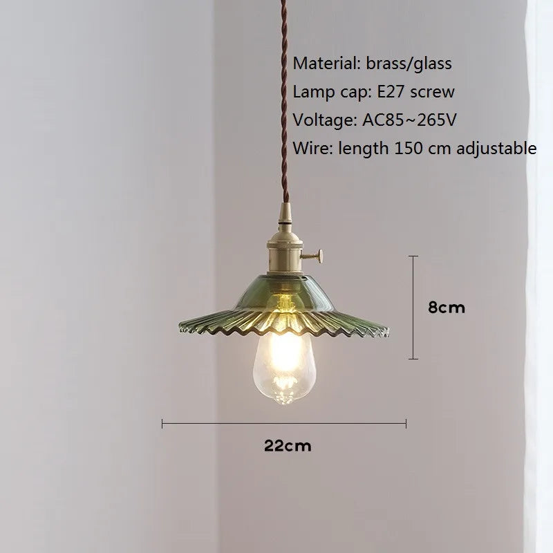 Suspension Nordique Vintage en Verre et Laiton de Luxe.