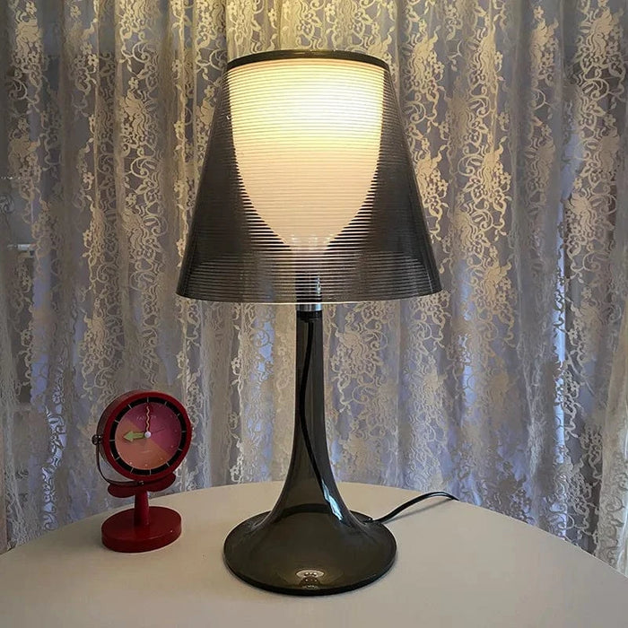 Lampe de Table élégante et contemporaine en acrylique