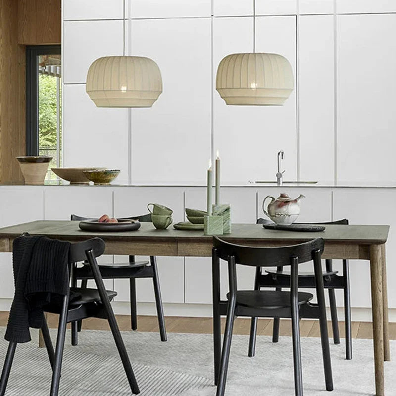 Lustres Nordica - Tissu Extensible Minimaliste pour Café