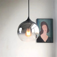 Suspension boule moderne en verre avec éclairage LED