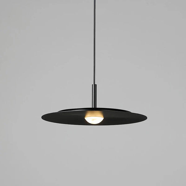 Suspension minimaliste nordique contemporaine
