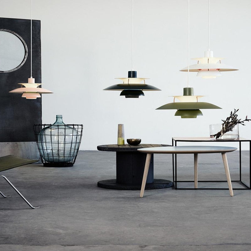 Suspension LED Coen avec abat-jours métalliques innovants