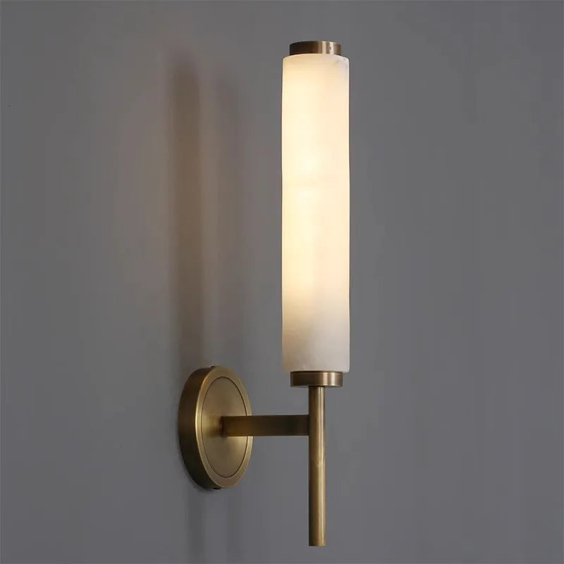 Applique murale en marbre et cuivre pour une déco intérieure chic