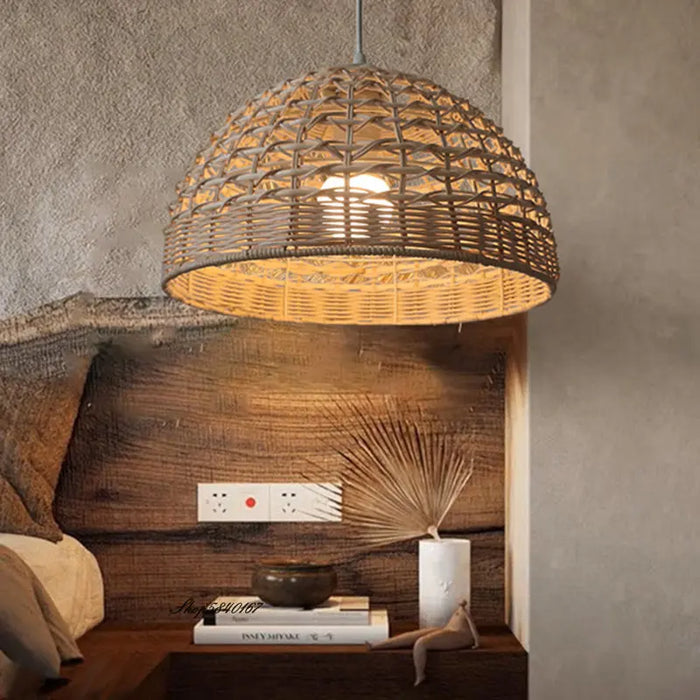 Lustre moderne en rotin artisanal