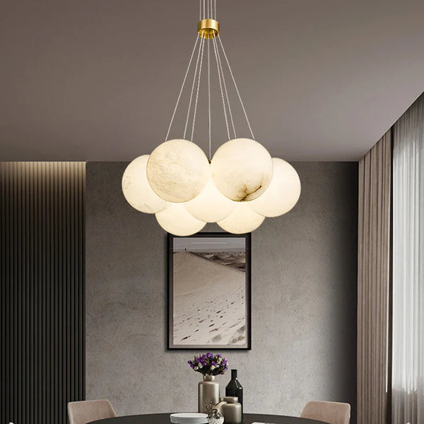 Lustre LED en forme de lune pour sublimer votre villa de luxe