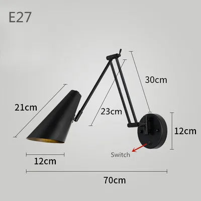 Applique murale LED SwingLight : bras télescopique, interrupteur intégré, design intérieur unique