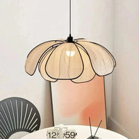 Lampe suspendue moderne en tissu pour une décoration artistique tendance