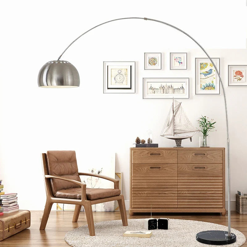 Lampadaire en marbre nordique pliant avec arc rotatif en argent