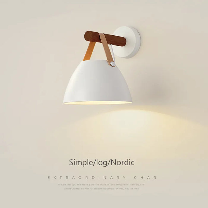 Applique murale Led en bois Nordique.