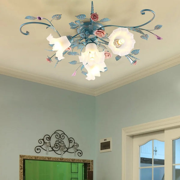 Plafonnier LED en fer fait main avec fleur de rose : style américano-coréen.