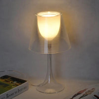 Lampe de Table élégante et contemporaine en acrylique