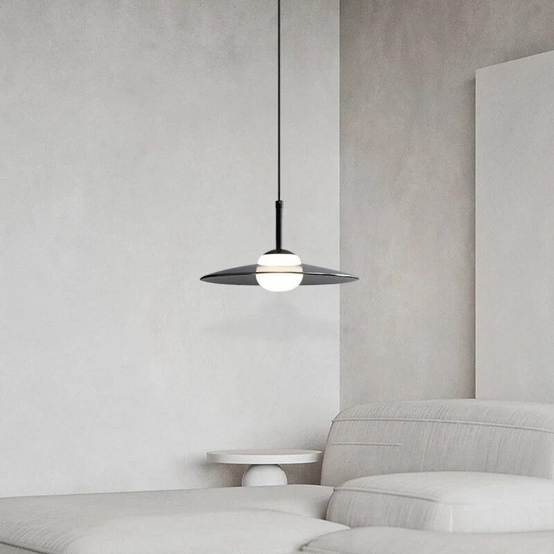 Suspension italienne minimaliste pour salle à manger