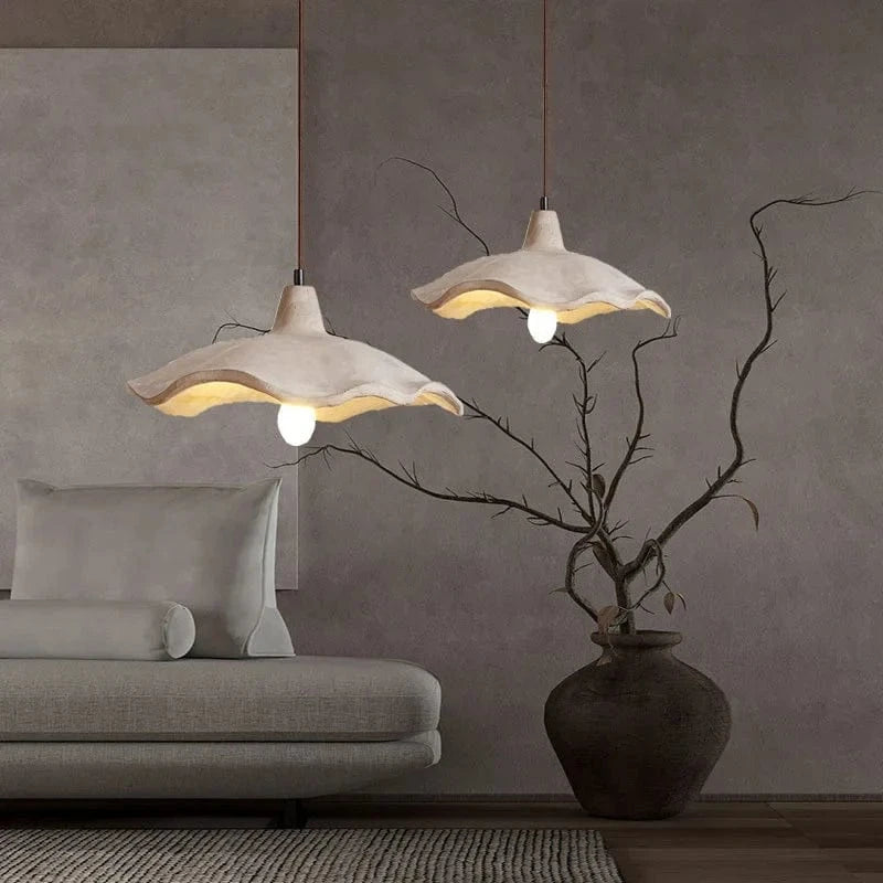 Suspension design grise Japonaise avec vent silencieux