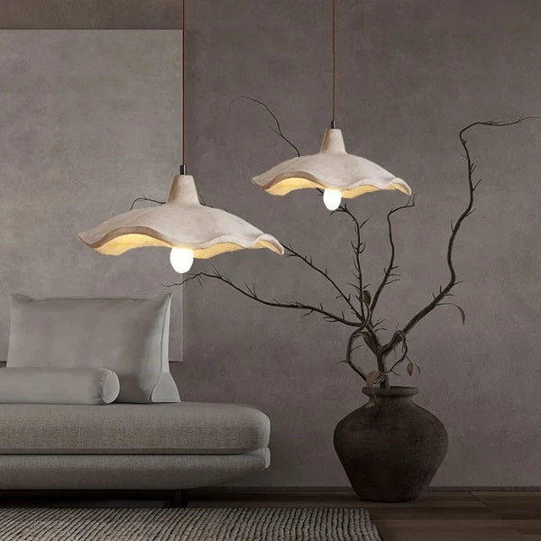 Suspension design grise Japonaise avec vent silencieux
