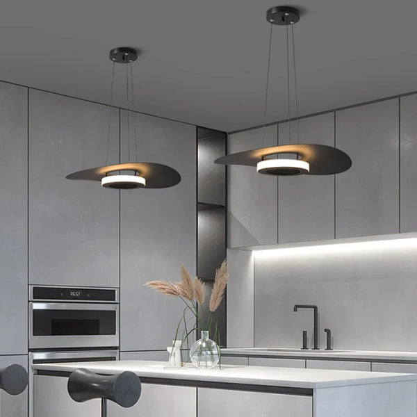 Suspension LED en métal au design nordique ajustable