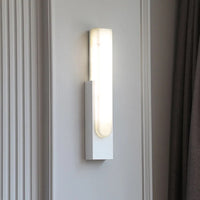Applique murale LED nordique pour une déco lumineuse.
