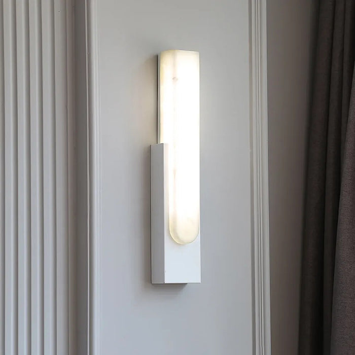 Applique murale LED nordique pour une déco lumineuse.