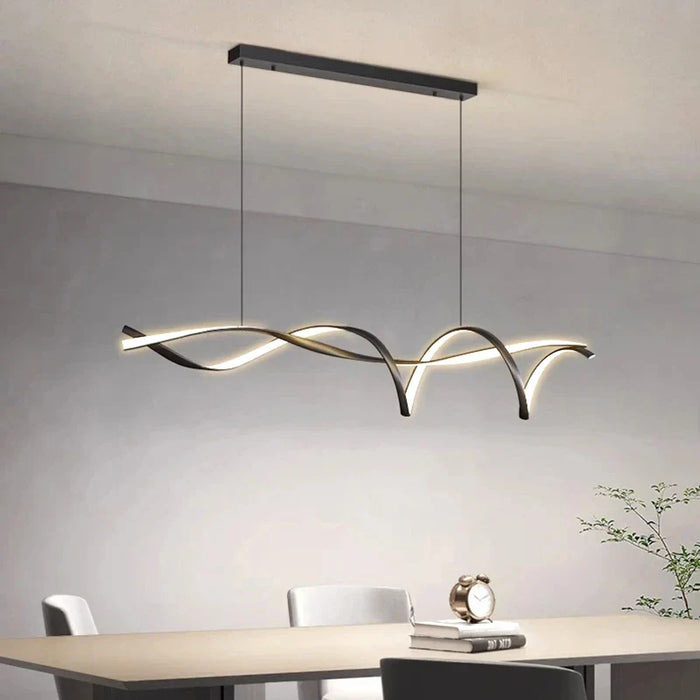 Lustre moderne en verre pour un éclairage intérieur élégant