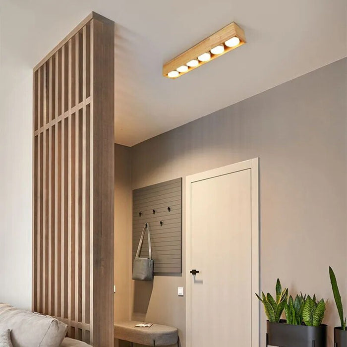 Plafonnier japonais en bois brut et minimaliste