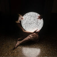 Plafonnier LED Hive : Minimaliste, Créatif et Élégant