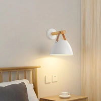Applique murale Led en bois Nordique.
