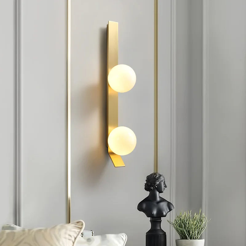 Applique murale design en verre et métal pour intérieur haut de gamme