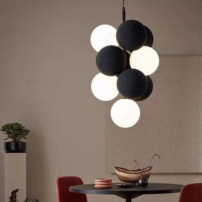 Lampe suspendue design avec cordon réglable en PVC et ampoule en verre