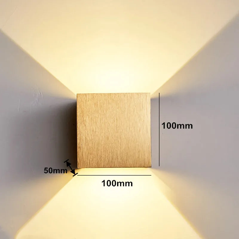 Applique Murale LED Lumière Extérieure Dorée IP65