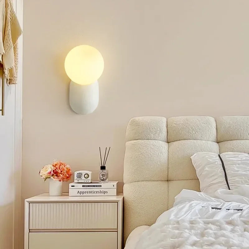Applique Murale Nordique en Verre et Résine LED pour Maison - Style Scandinave