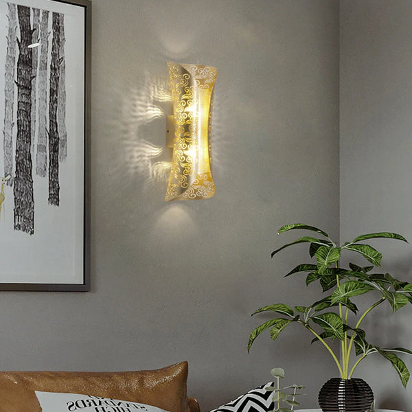 Appliques murales design en acier inoxydable pour intérieur
