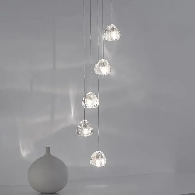 Lustre en cristal rotatif pour un design élégant et moderne