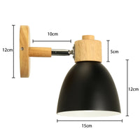 Applique murale nordique en bois avec abat-jour métal