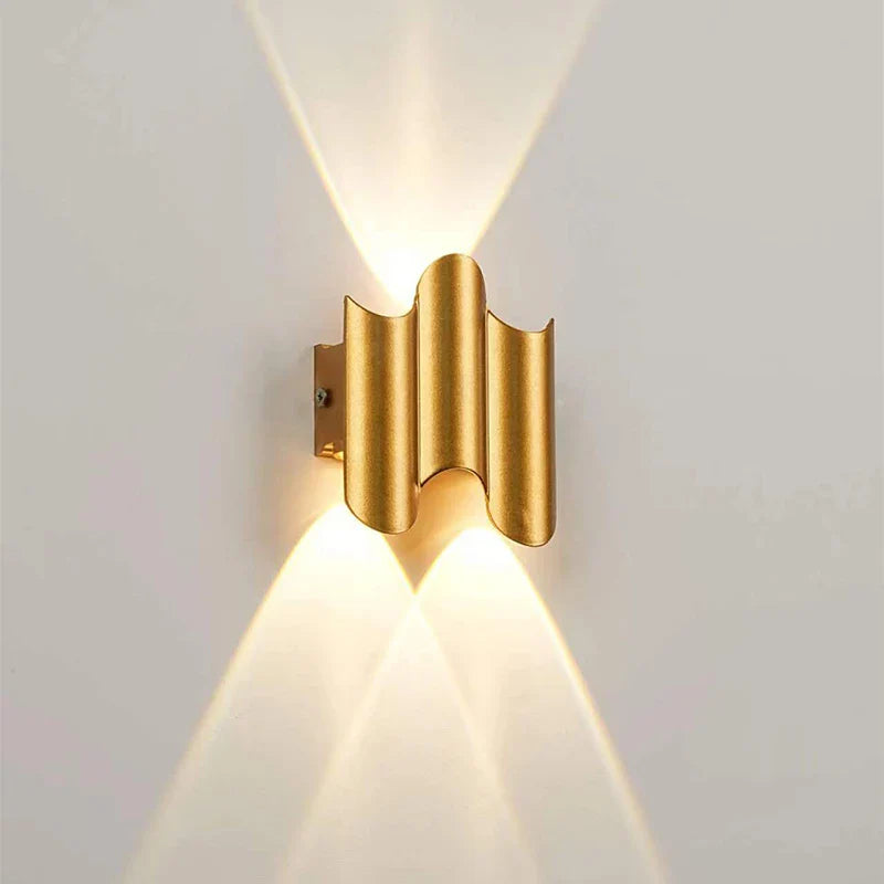 Applique Murale LED Lumière Extérieure Dorée IP65