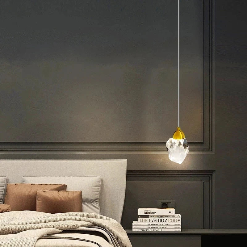 Lustre en cristal nordique LED pour un intérieur élégant