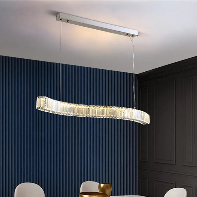 Lustre moderne en acier avec cristaux et lumières LED suspendues - Luxe Éclatant