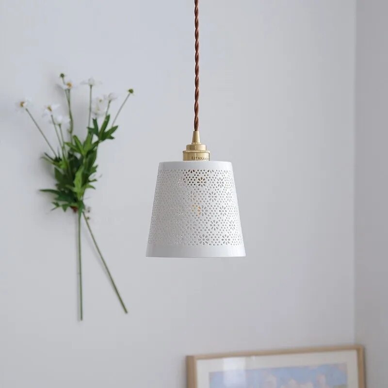 Lustre nordique en cuivre et céramique