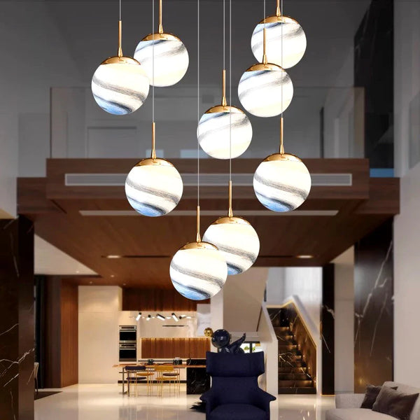 Lustre d'escalier moderne pour éclairer votre intérieur