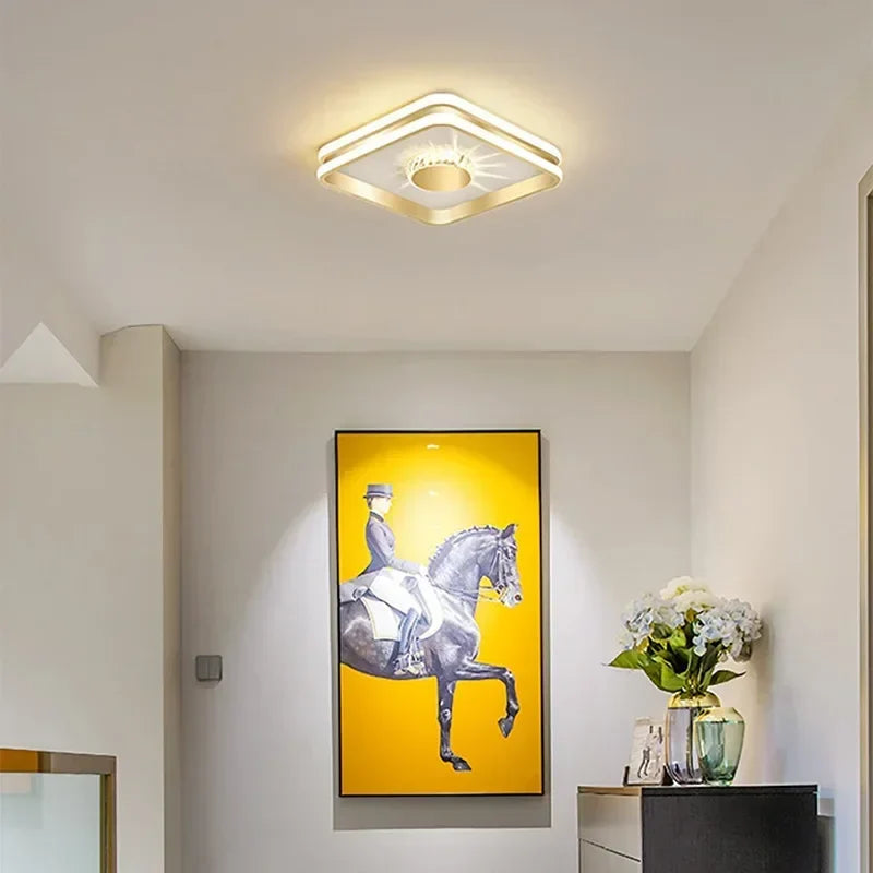Plafonnier LED de luxe pour intérieur contemporain et raffiné.