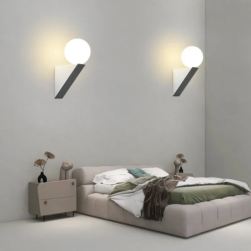 Applique murale LED en verre pour illuminer votre intérieur.