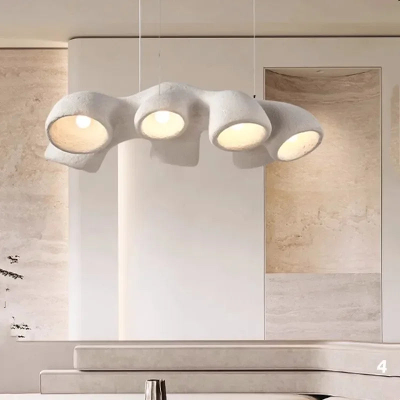 Lustre nordique minimaliste par un créateur de renom