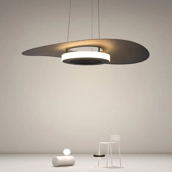 Suspension LED en métal au design nordique ajustable
