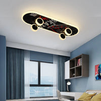 Plafonnier nordique skateboard créatif pour chambre d'enfant moderne.
