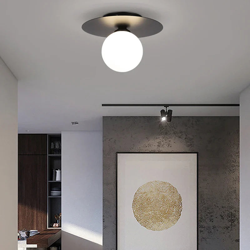 Plafonnier LED Noir et Or Boule en Verre