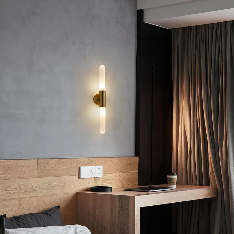 Applique murale nordique LED minimaliste en métal et verre - Élégance scandinave