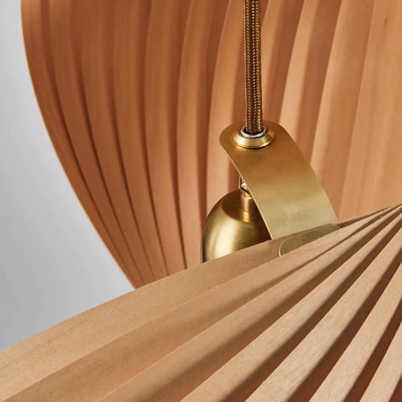 Suspension nordique en bois naturel