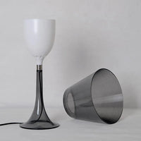 Lampe de Table élégante et contemporaine en acrylique