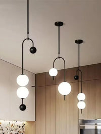 Lustre LED en Fer et Verre pour une Décoration Intérieure de Style.
