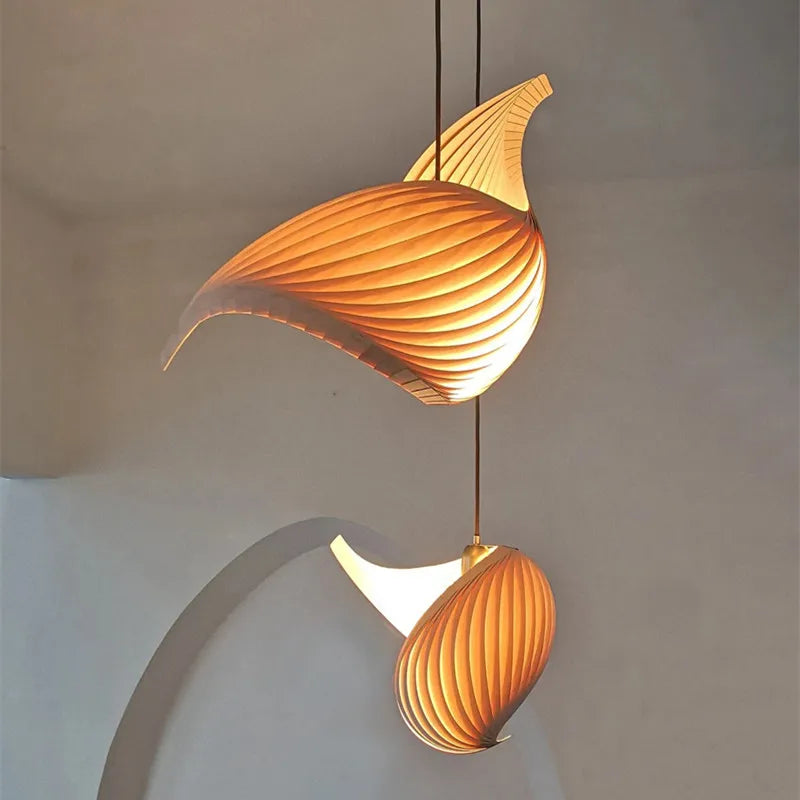 Suspension nordique en bois naturel