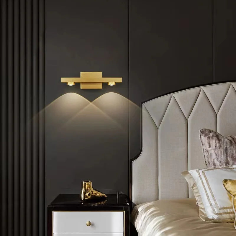 Applique murale LED dorée moderne